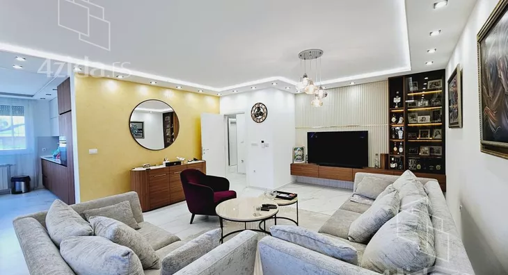 Petosoban stan | 4zida