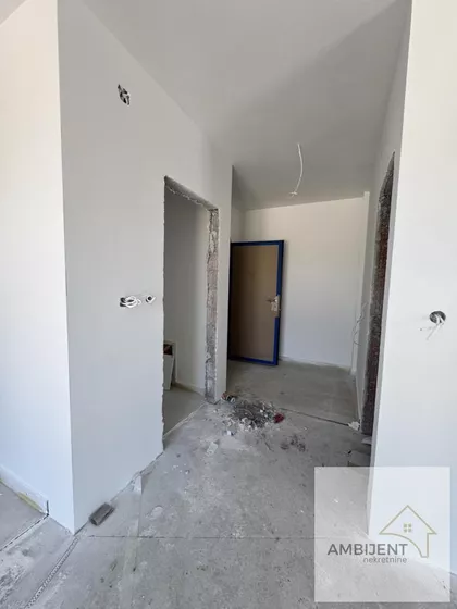 Stari Banovci | 4zida.rs