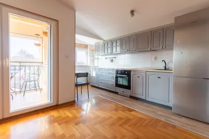 Tršćanska | 4zida.rs