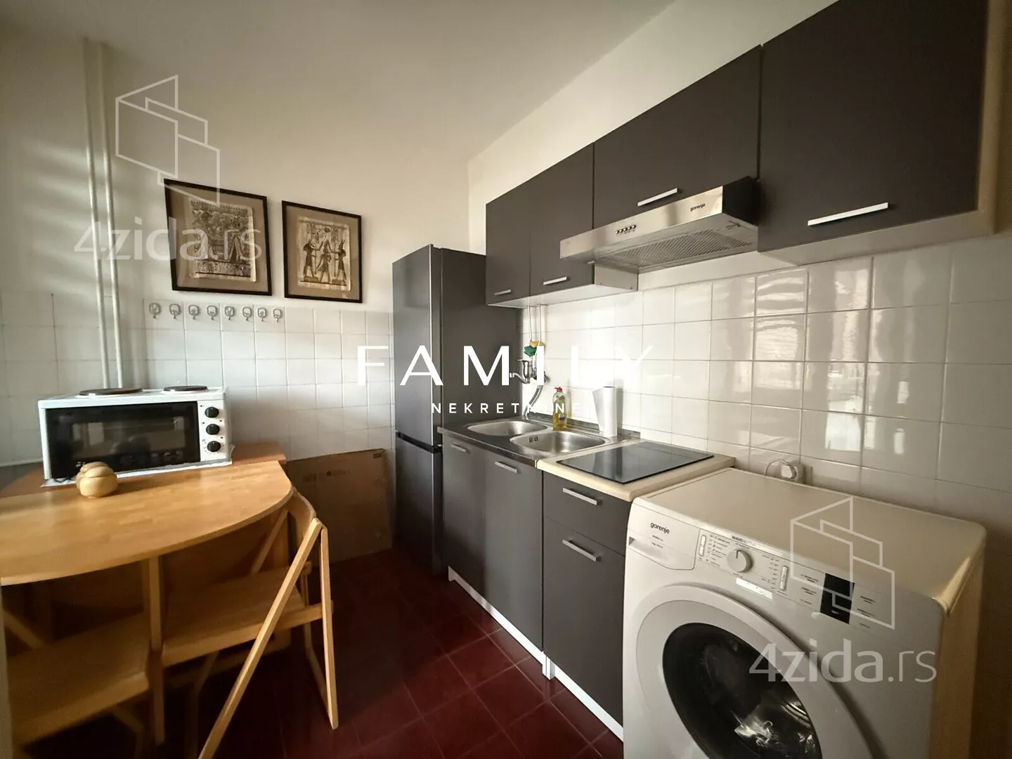 Jednoiposoban stan | 4zida