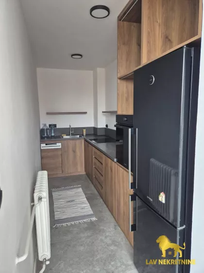 RADOMIRA RAŠE RADUJKOVA | 4zida.rs