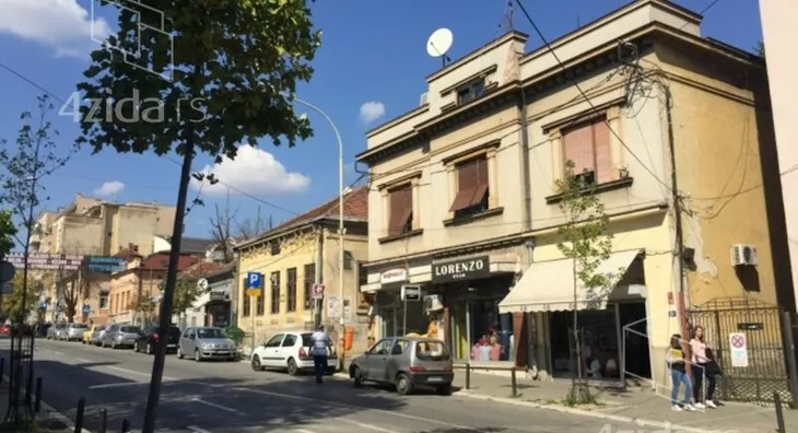 Petosoban stan | 4zida