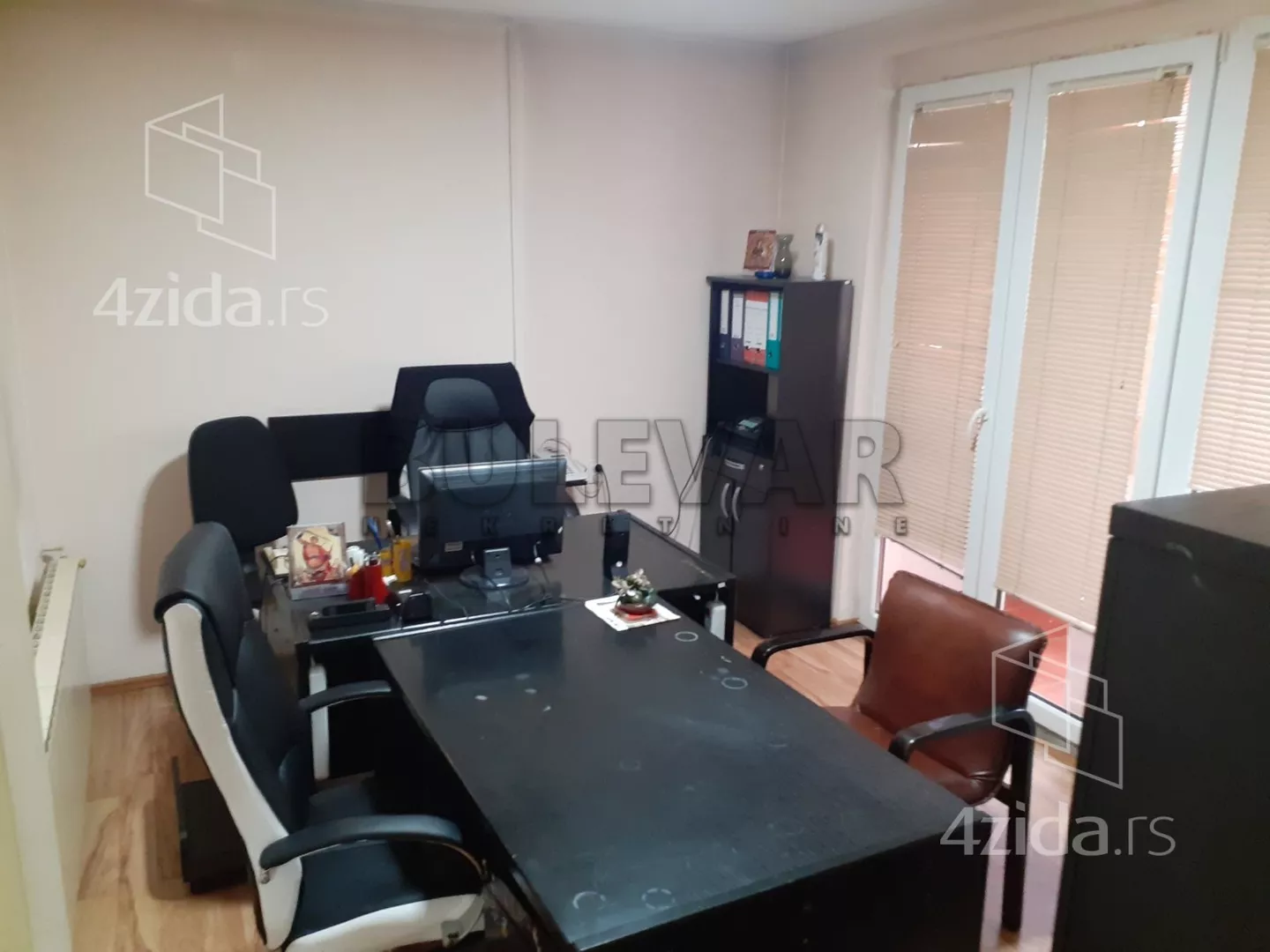 Lokal | 4zida