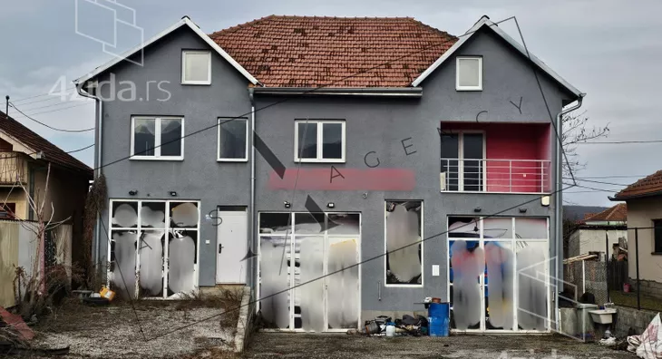 Poslovni prostor | 4zida