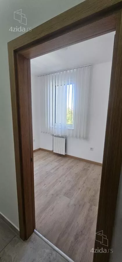 Četvoroiposoban stan | 4zida