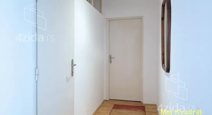 Šestosoban stan | 4zida