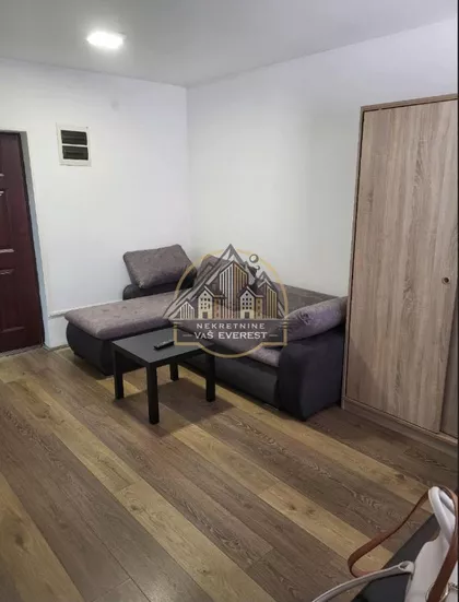 Surčinska | 4zida.rs