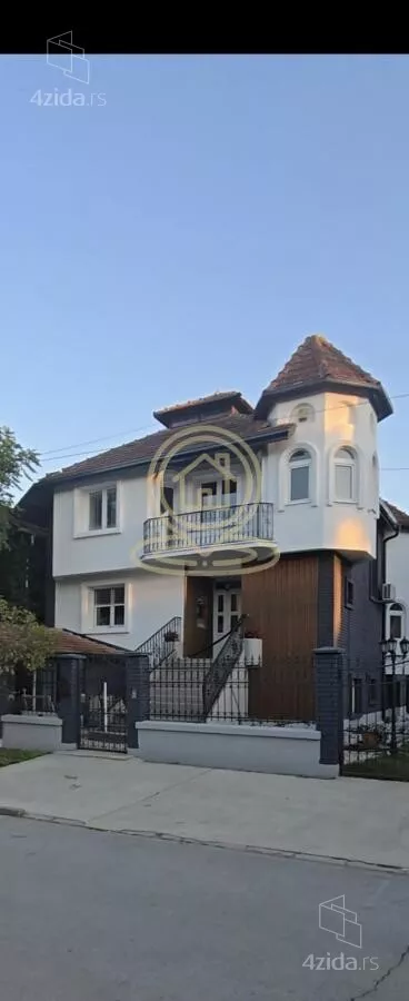 Kuća | 4zida