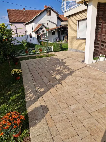 Bate Radakovića | 4zida.rs