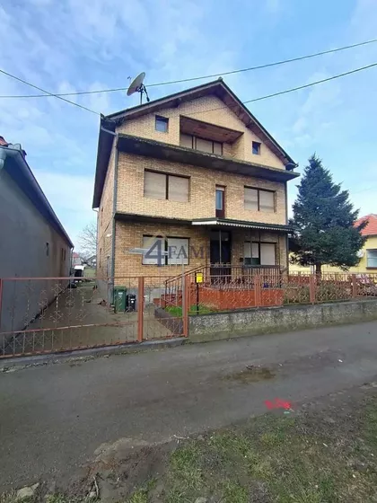 Svetosavska | 4zida.rs