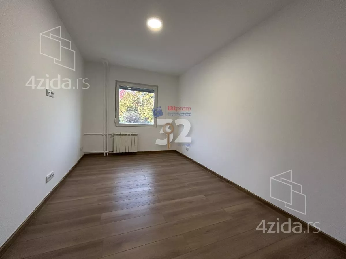 Četvoroiposoban stan | 4zida