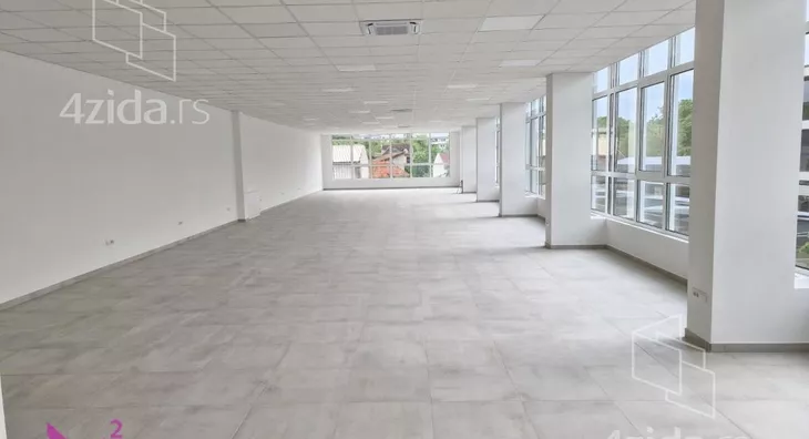 Poslovni prostor | 4zida