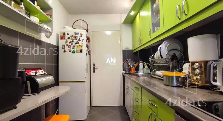 Petosoban stan | 4zida