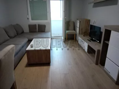 Sremska | 4zida.rs