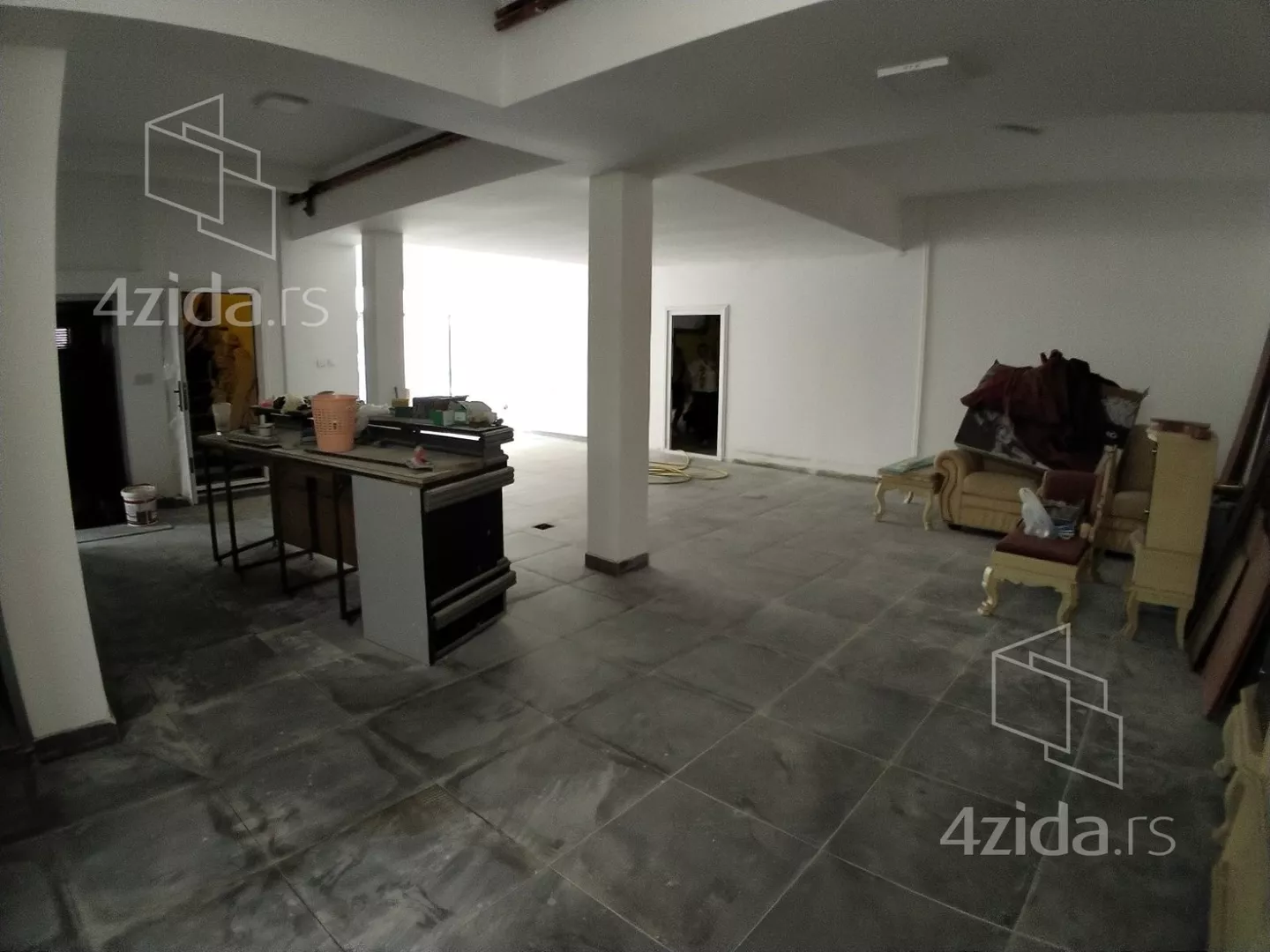 Lokal | 4zida