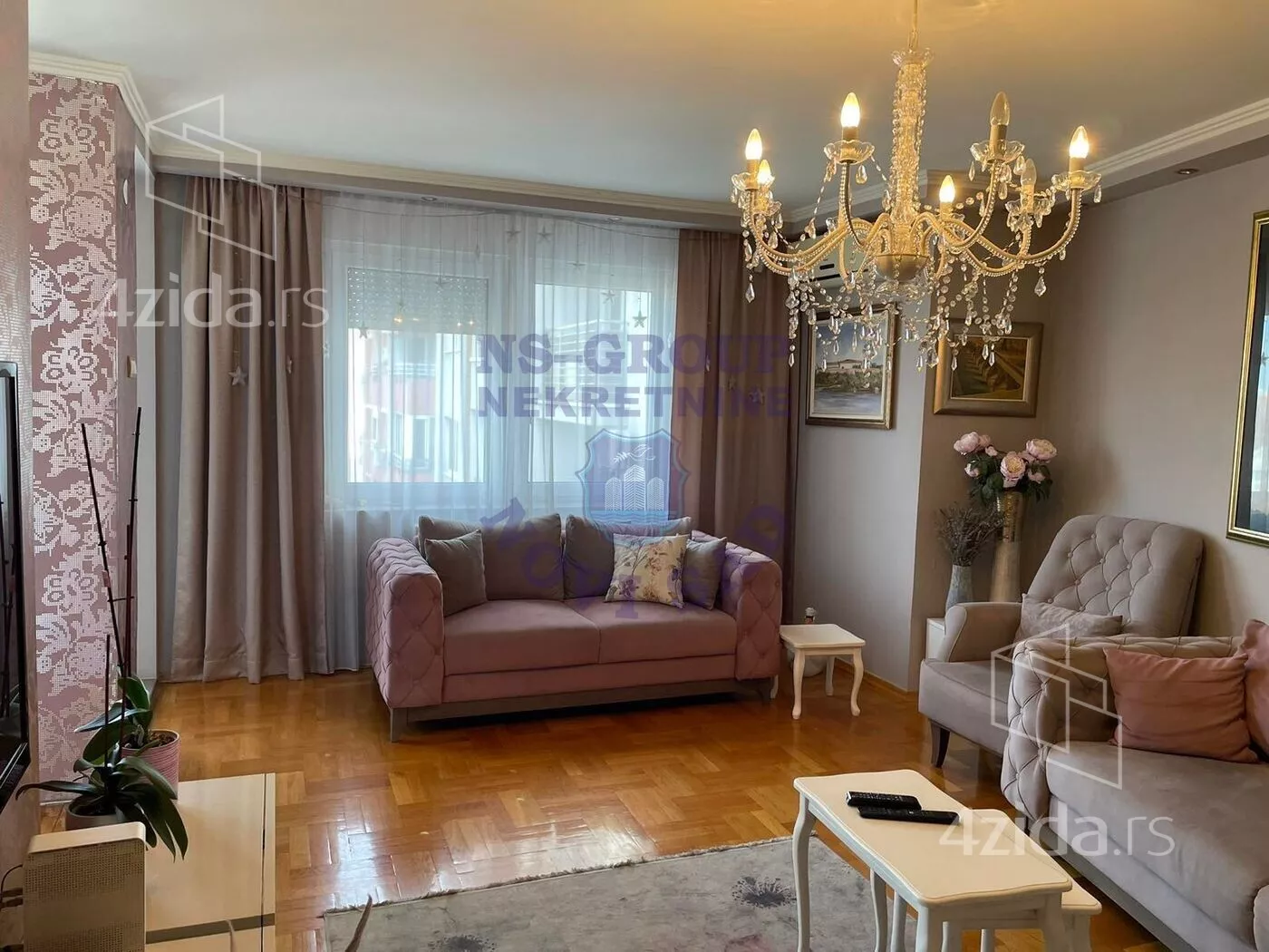 Četvoroiposoban stan | 4zida