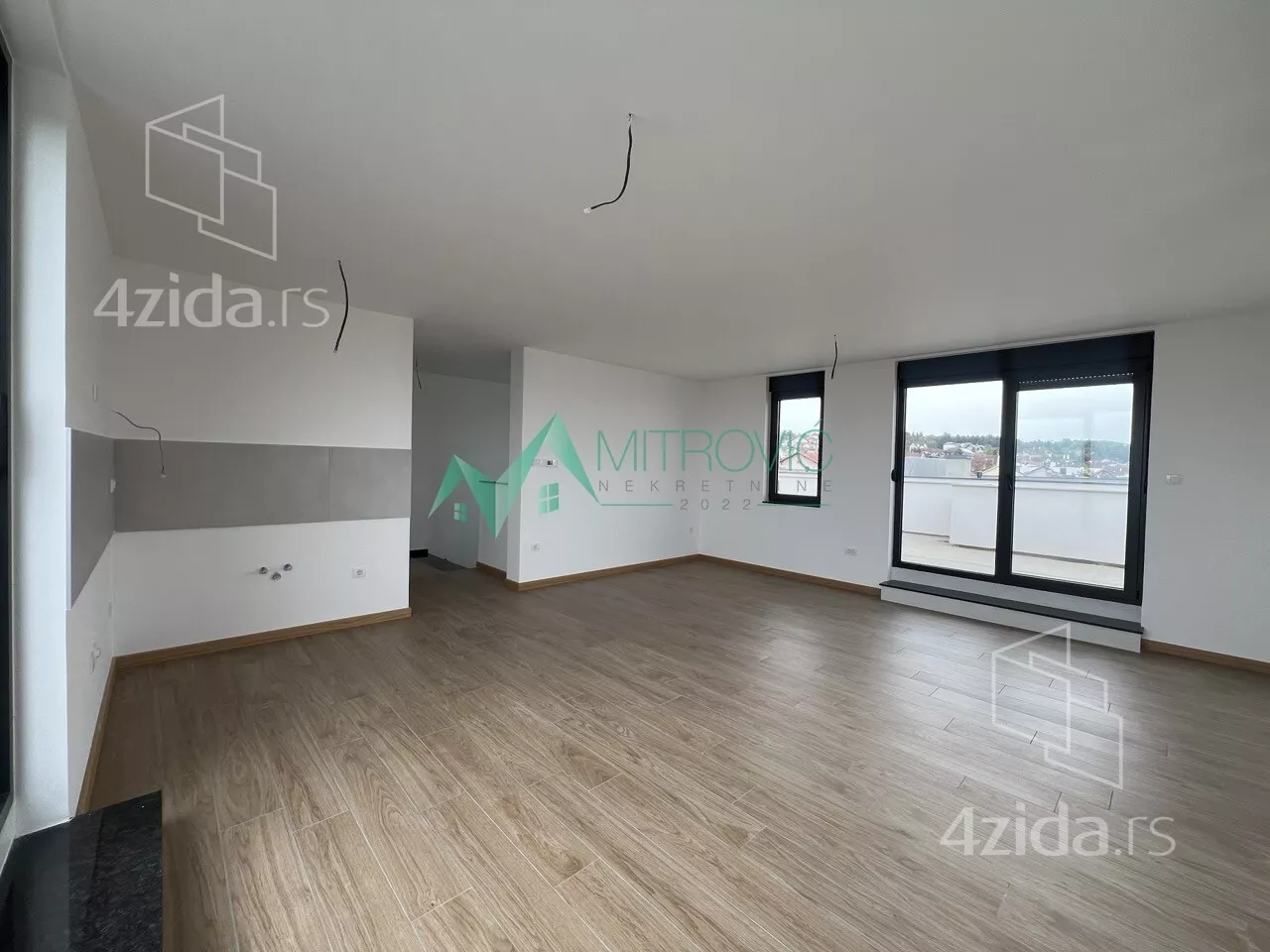 Petosoban stan | 4zida