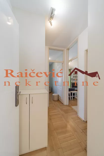 Banjicki breg | 4zida.rs