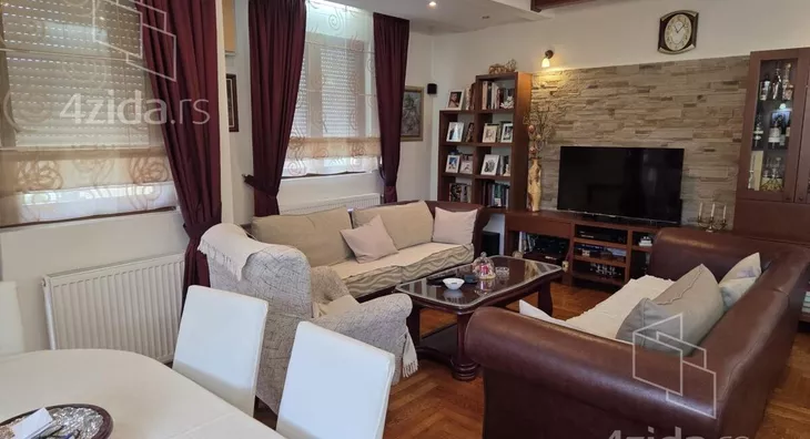 Petosoban stan | 4zida