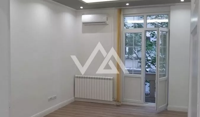 Šestosoban stan | 4zida