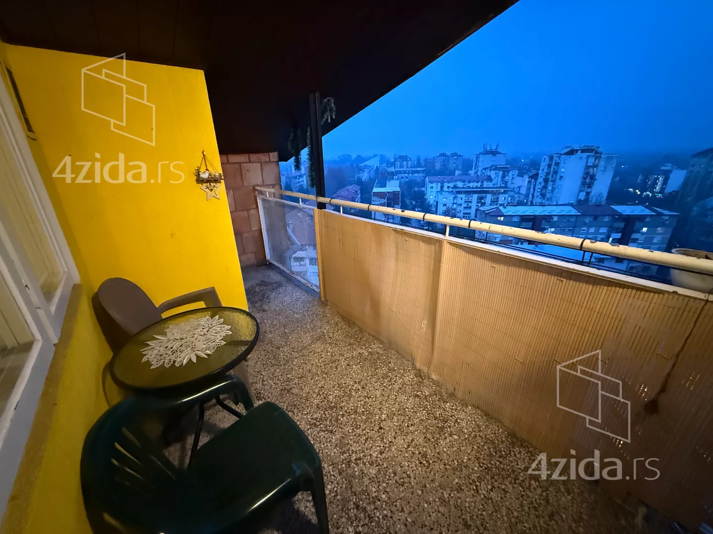 Dvoiposoban stan | 4zida