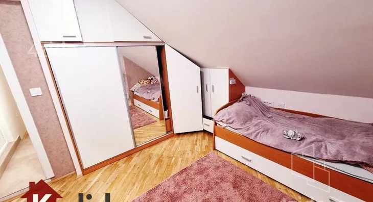 Šestosoban stan | 4zida