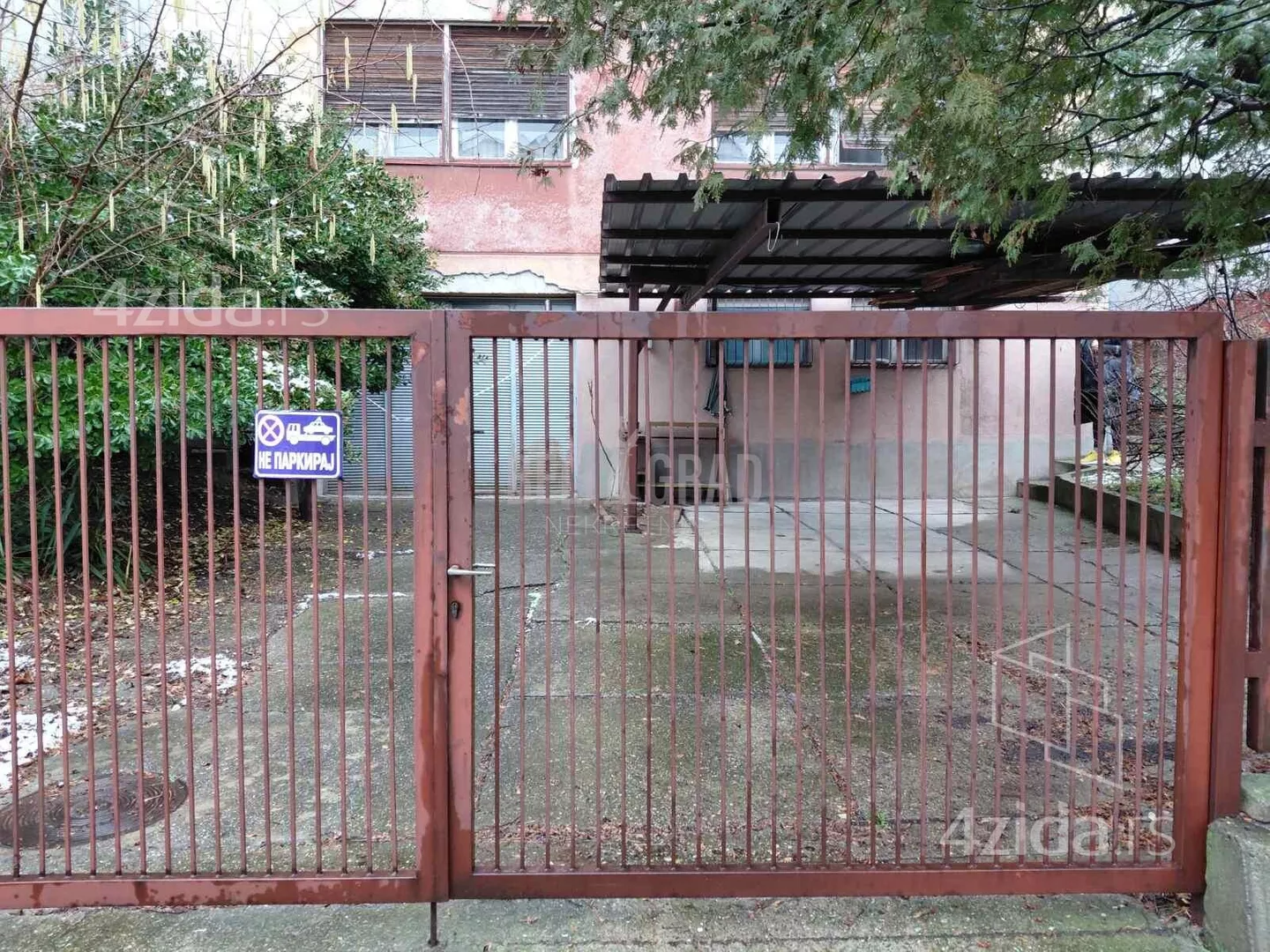 Devetosoban stan | 4zida