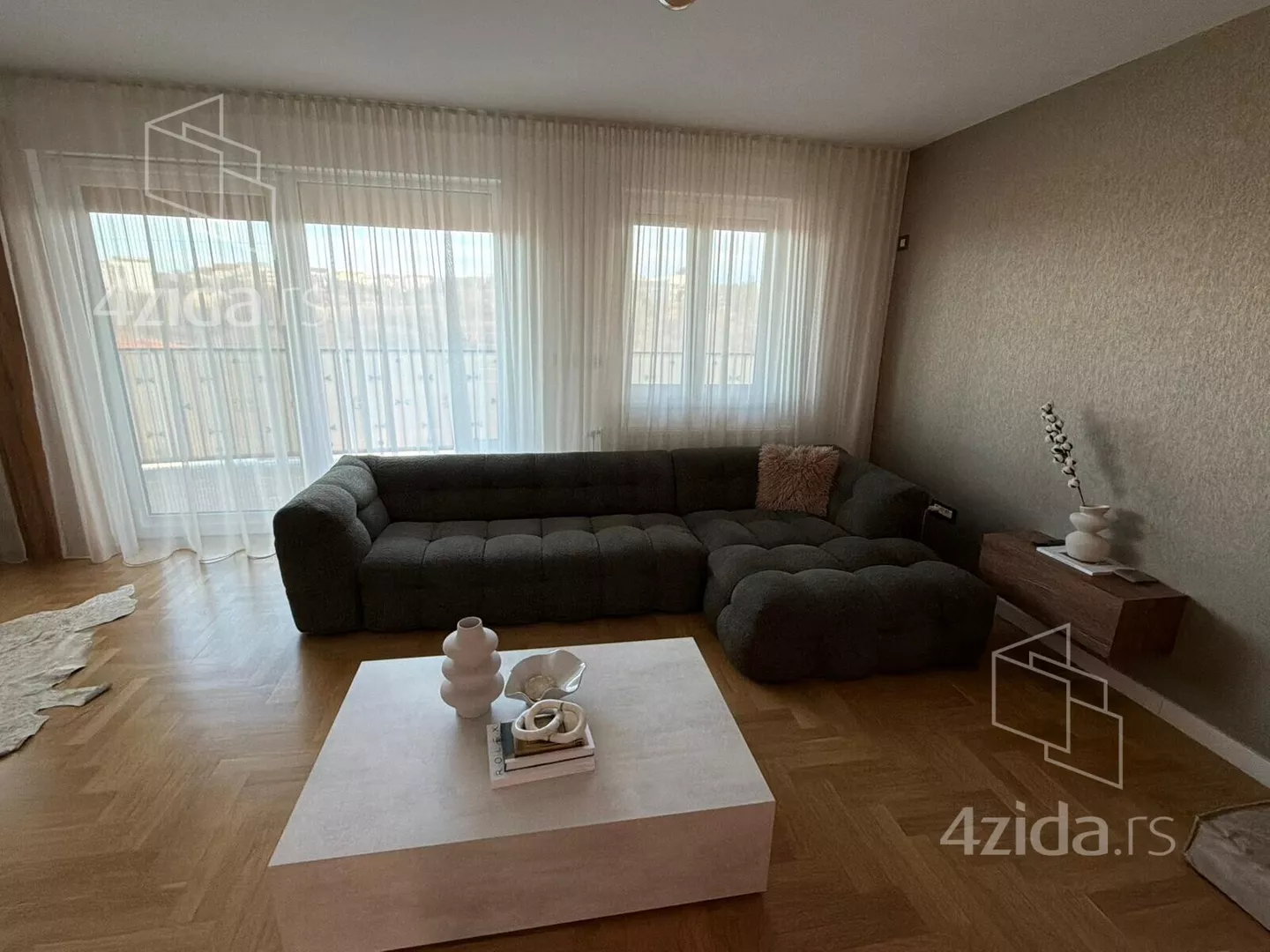 Četvorosoban stan | 4zida