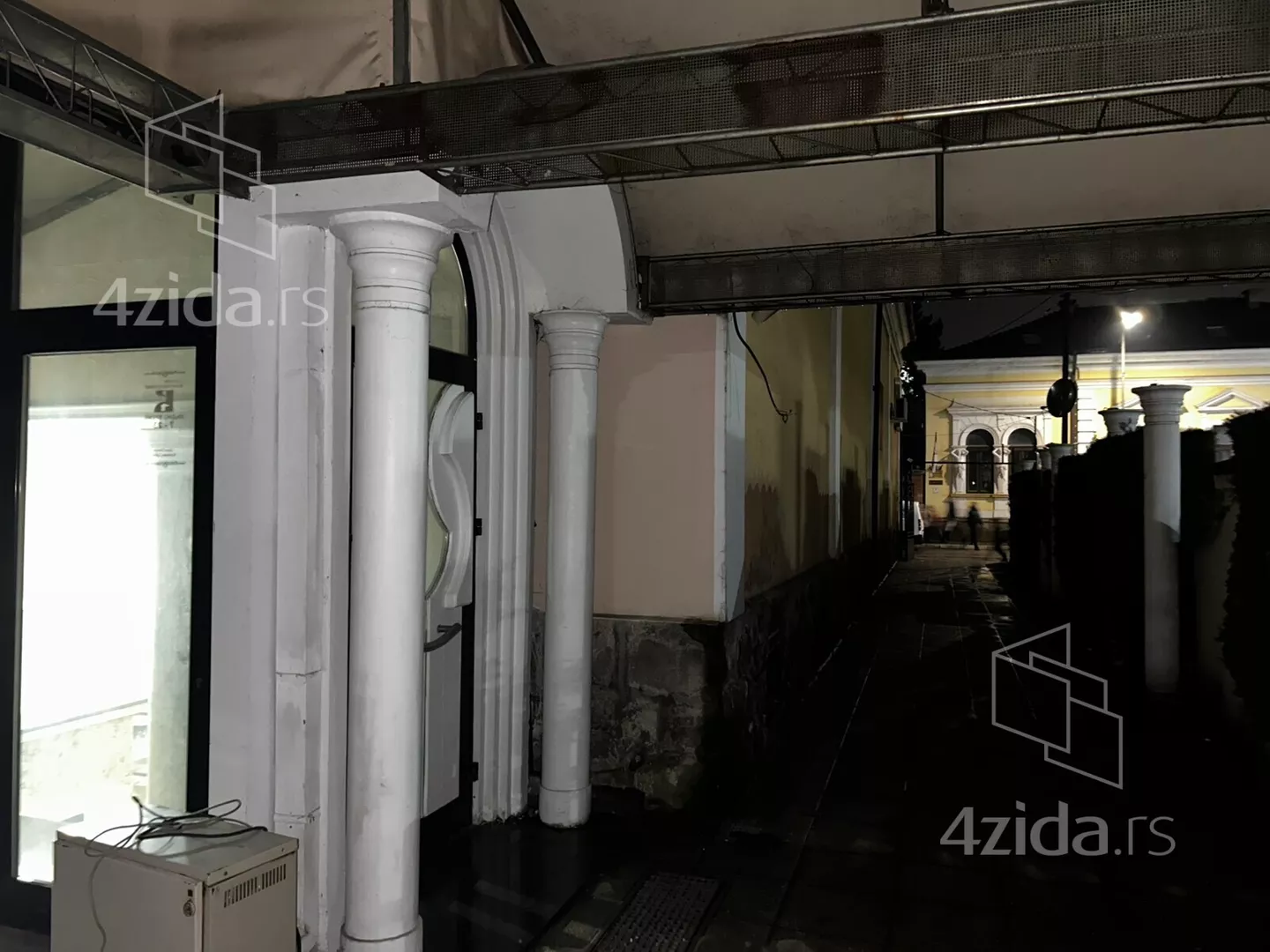 Poslovni prostor | 4zida