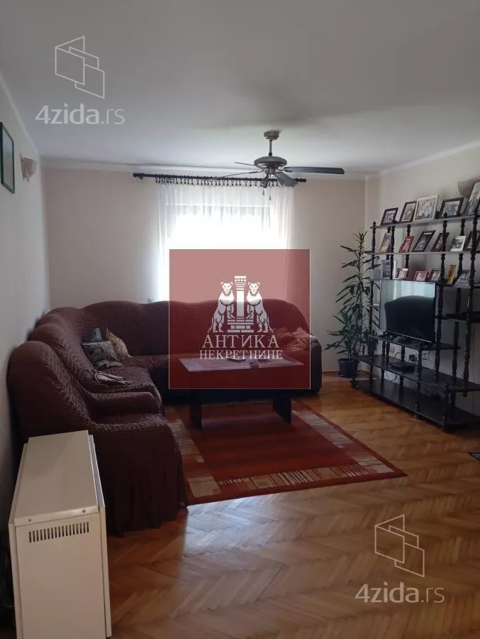 Kuća | 4zida