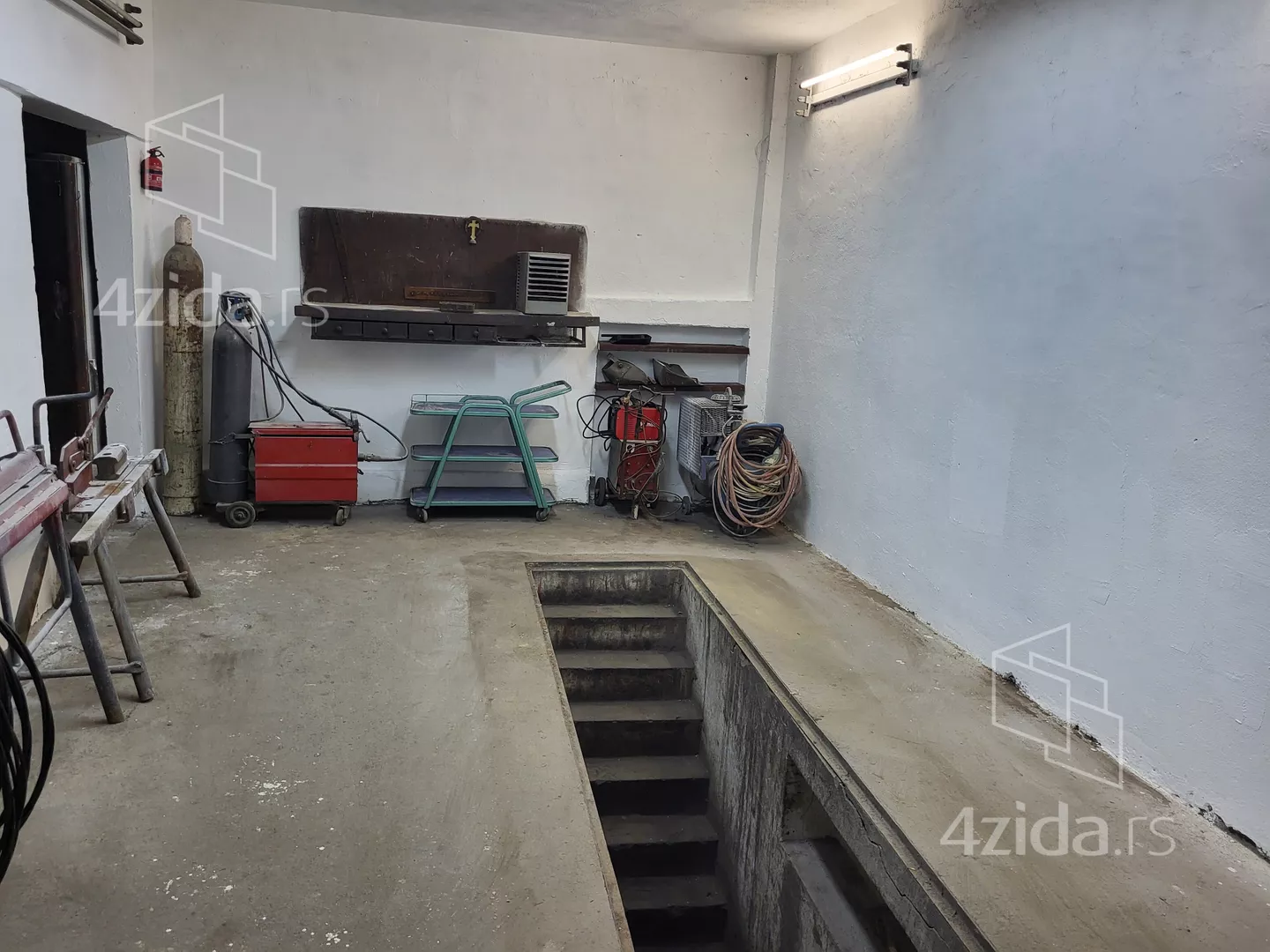Garaža | 4zida