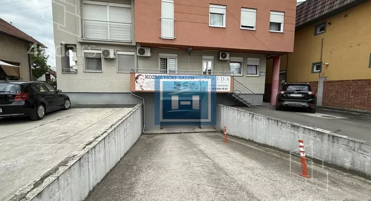 Garaža | 4zida