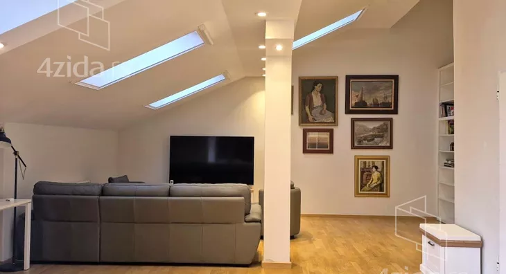 Četvoroiposoban stan | 4zida