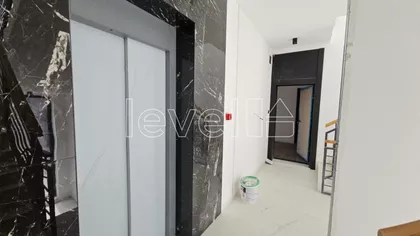 Sremska Kamenica | 4zida.rs