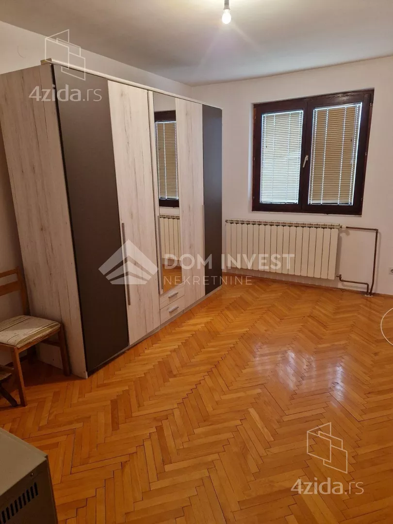 Četvoroiposoban stan | 4zida