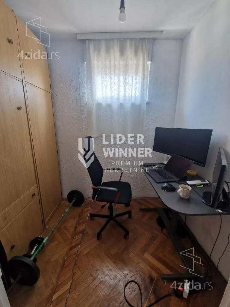 Troiposoban stan | 4zida
