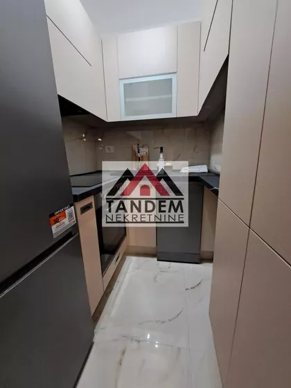 Dom Zdravlja | 4zida.rs