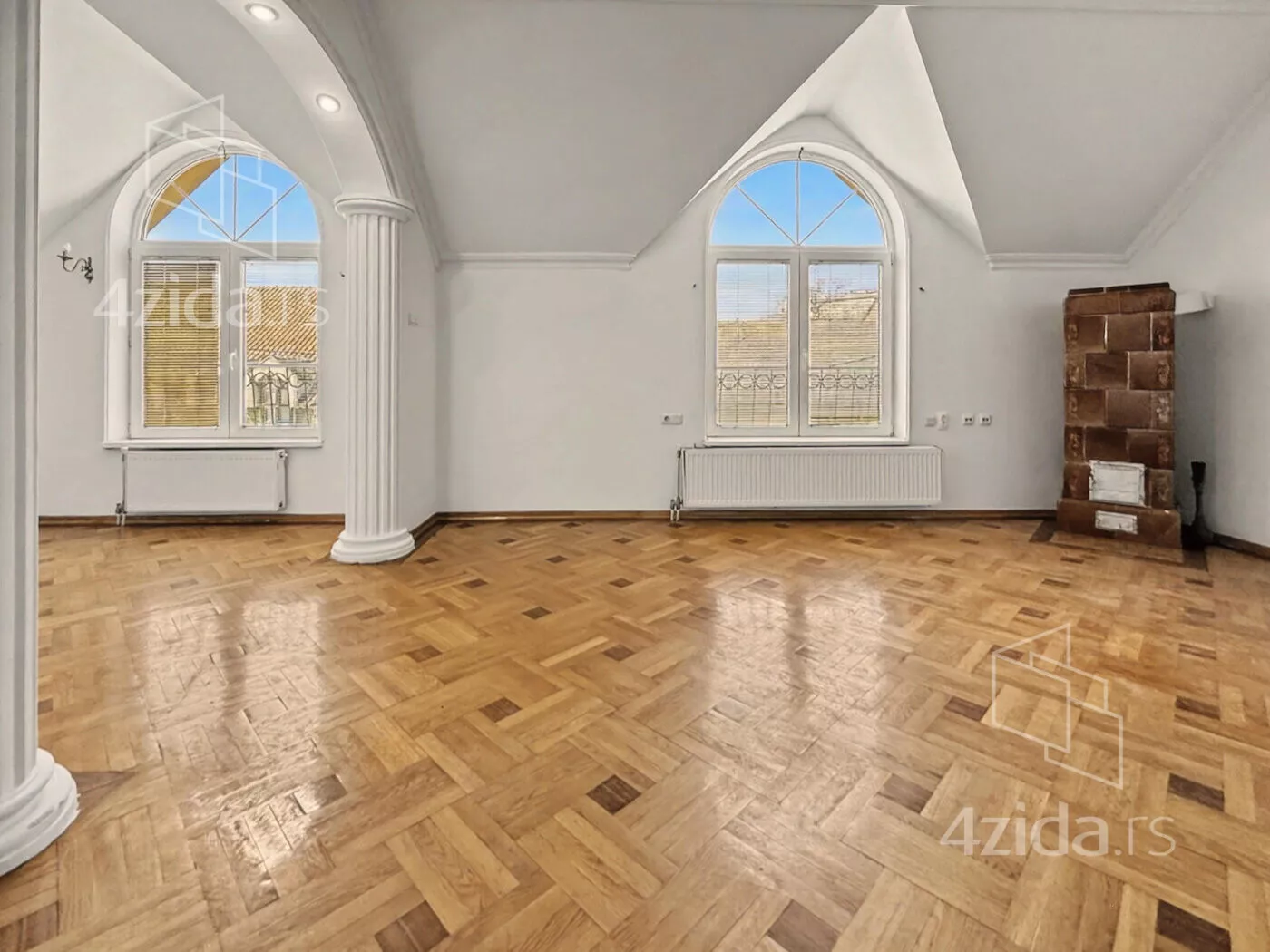 Troiposoban stan | 4zida