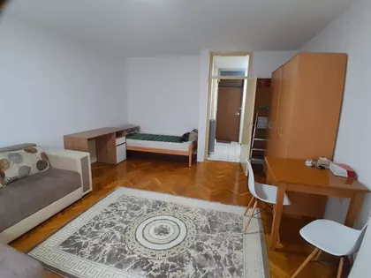 Železnička 23 | 4zida.rs