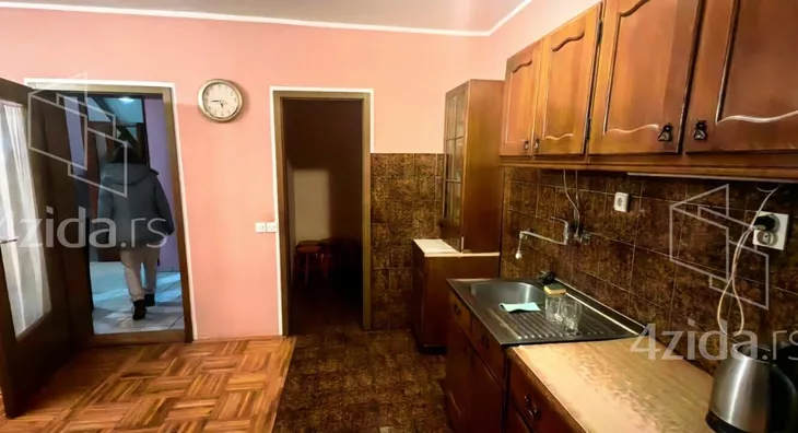 3-etažna kuća | 4zida