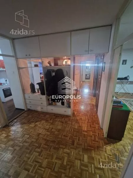 Troiposoban stan | 4zida