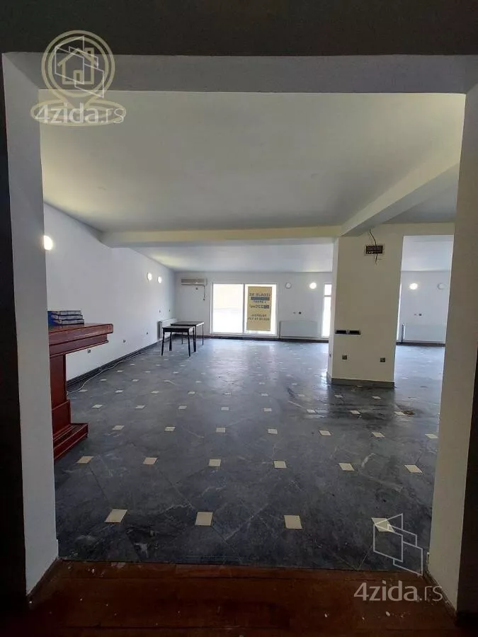 Poslovni prostor | 4zida