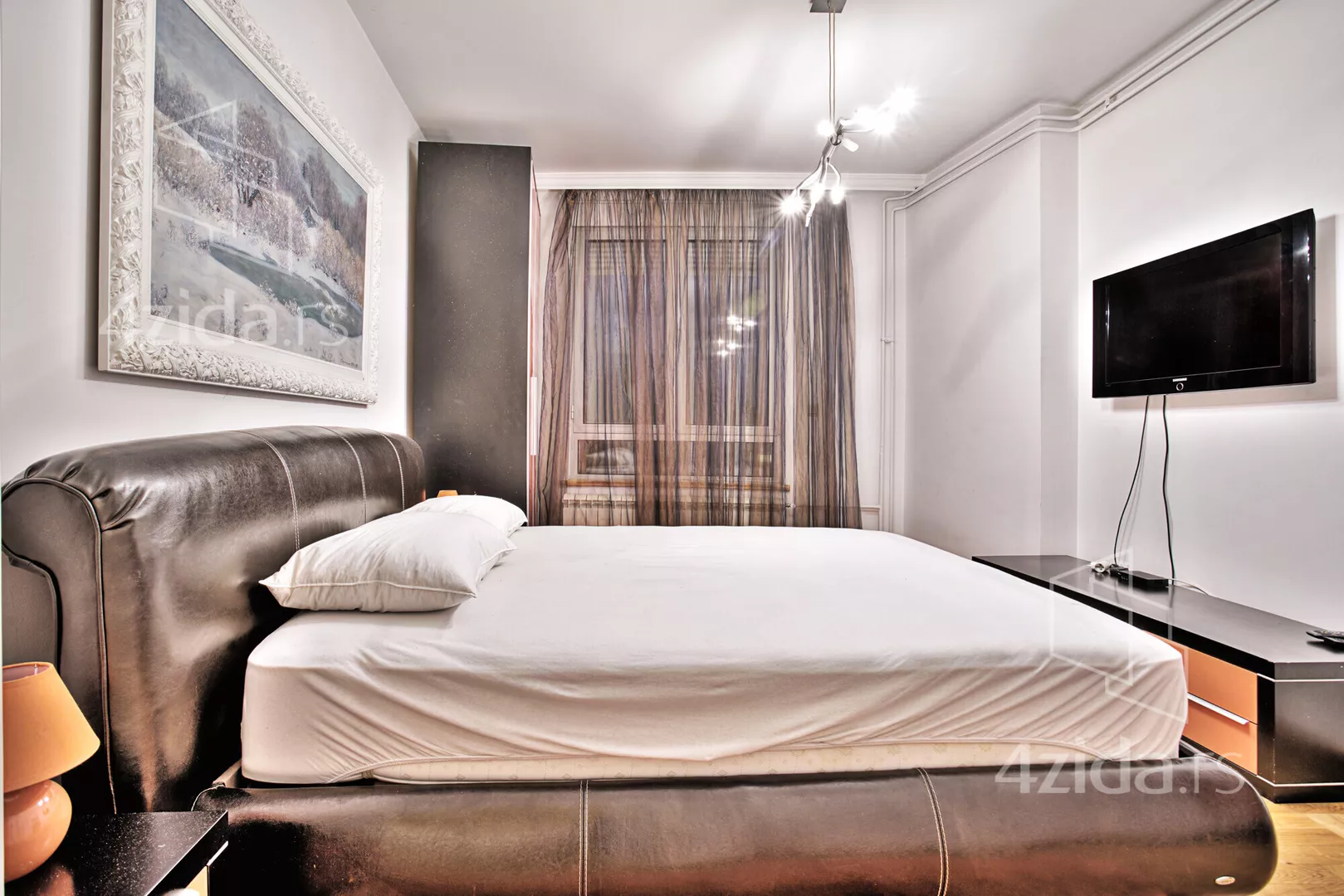 Petosoban stan | 4zida