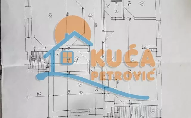 Troiposoban stan | 4zida