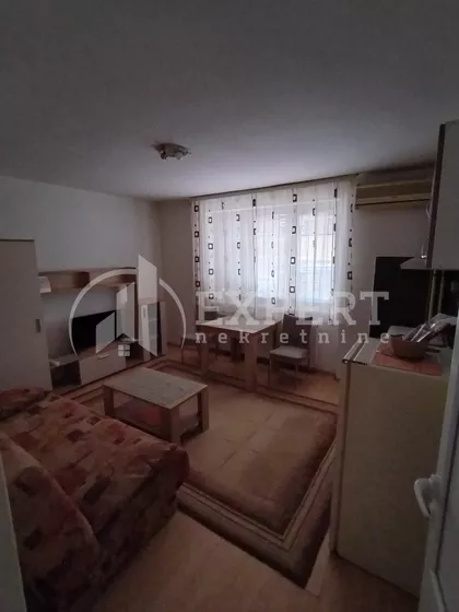 Dr Petra Vučinića | 4zida.rs