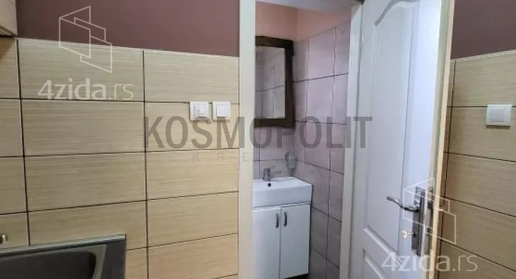 Četvoroiposoban stan | 4zida