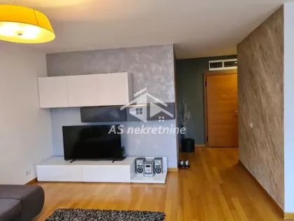Hram Svetog Save | 4zida.rs