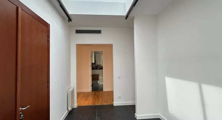 Šestoiposoban stan | 4zida