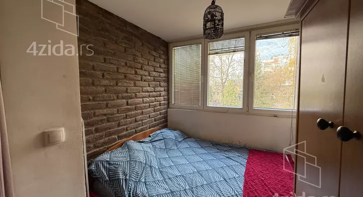 Četvoroiposoban stan | 4zida