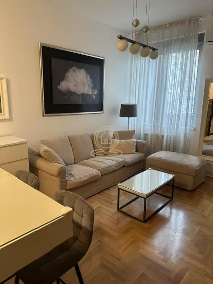 Crveni Krst Vračar | 4zida.rs